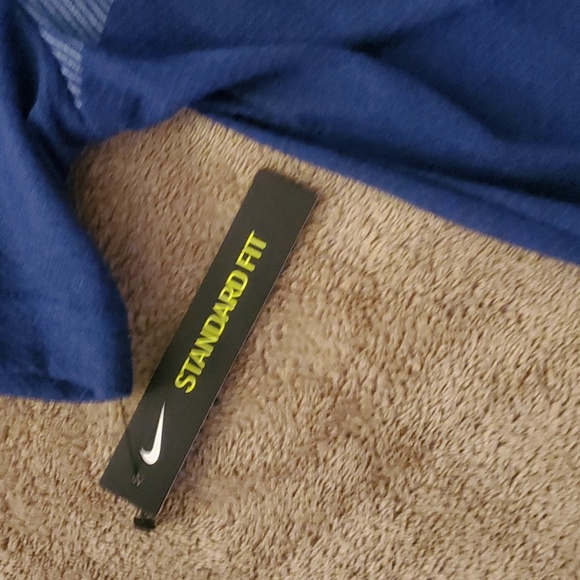 Shirt - Picture 4 of 5